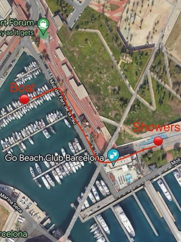 Отель !!Boat With Ac In Port Forum 2 Bikes Included!! Сан-Адриан-де-Бесос Экстерьер фото